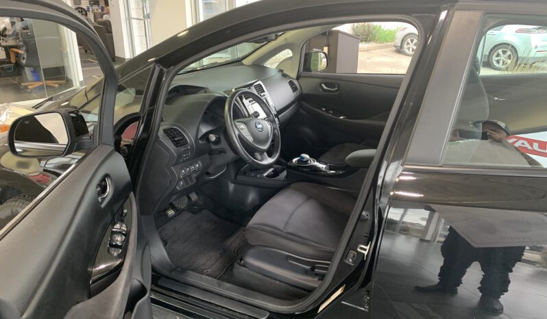Nissan Leaf S 2015 Noir complet