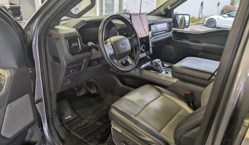 Ford F150 Lightning Lariat 2022 Gris complet