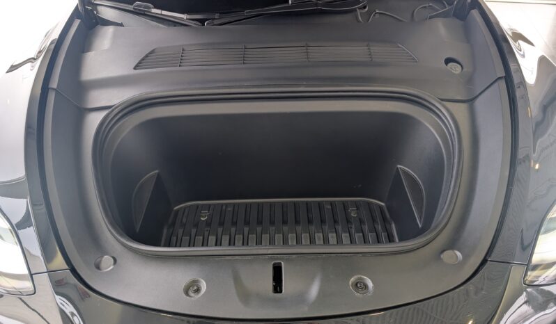 Tesla Model Y Long Range 2021 Noir complet