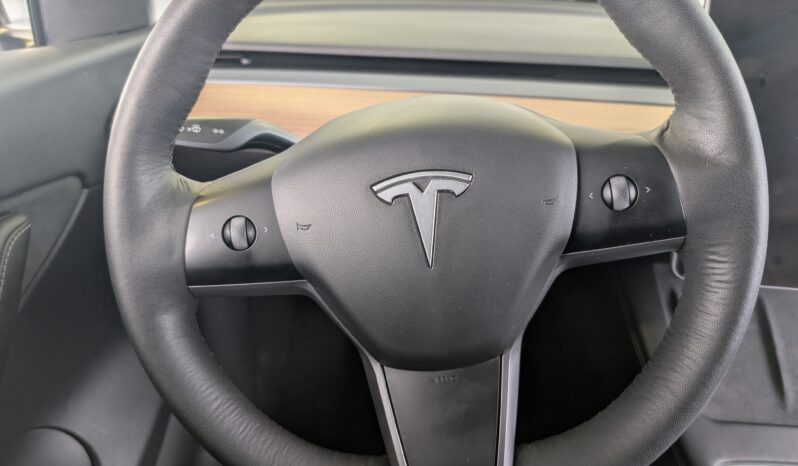Tesla Model Y Long Range 2021 Noir complet