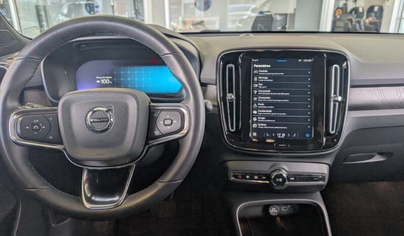 Volvo Recharge XC40 Plus Twin TI 2023 Vert complet
