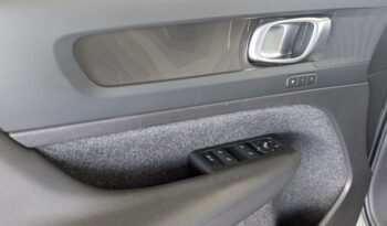 Volvo Recharge XC40 Plus Twin TI 2023 Vert complet