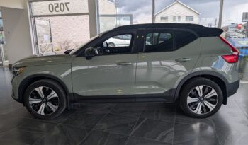 Volvo Recharge XC40 Plus Twin TI 2023 Vert complet