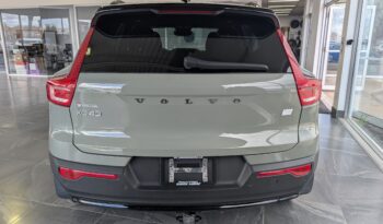 Volvo Recharge XC40 Plus Twin TI 2023 Vert complet