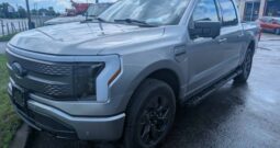 Ford F-150 Lightning SR XLT 2023 Gris